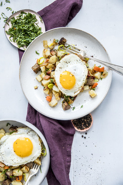 PYTT I PANNE MED SPEILEGG  - høydebilde