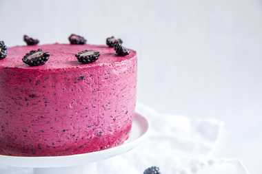 Kake med skogsbærkrem