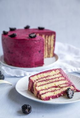 Kake med skogsbærkrem