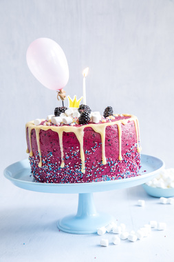 Kake med skogsbærkrem