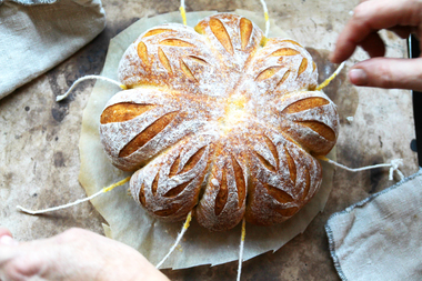 Surdeigsbrød til Halloween