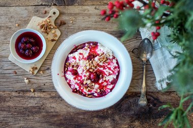 Byggkrem med mandler og kirsebær