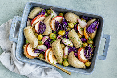 Tray bake med medisterpølse