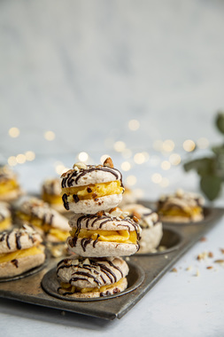 Gule bomber - hasselnøttopper