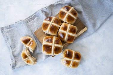Korsboller - hot cross buns