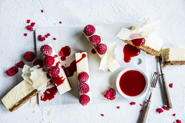 Ostekake med pepperkakebunn