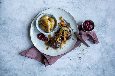 Leverkaker med stekt løk
