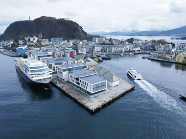 Drone Ålesund Valderhaugfjorden Skansekaia