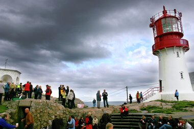 Lindesnes fyr_folk rundt omkring_tot m atrium 2 Foto Gro Kibsgaard-Petersen