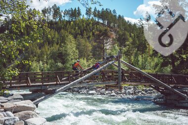 Sykkel ved Lorkverna i Lesja