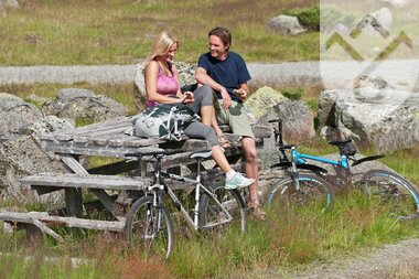 Sykling langs Jotunheimvegen i Valdres