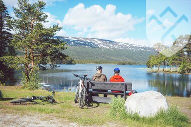 Sykkel ved Lesjaskogsvatnet