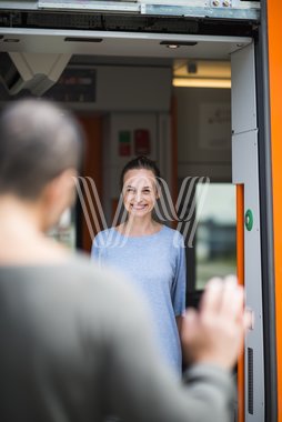 Toget ankommer stasjonen 