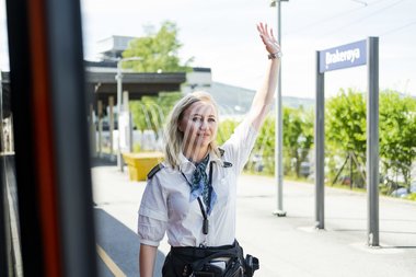 Konduktør gir signal