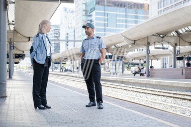 Togpersonalet på plattform