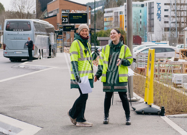 Kundeveiledere buss for tog