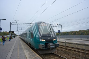 Tog på Eidvoll stasjon