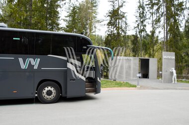 Vy buss utenfor Kistefos Museum