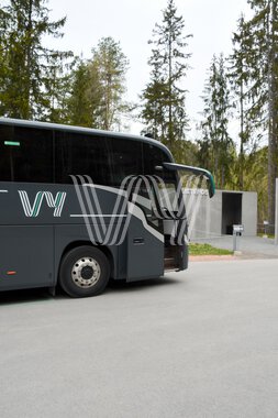 Vy buss utenfor Kistefos Museum