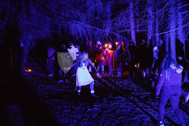 Lysvandring langs Brumunda