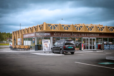 Shell-stasjon i Brumunddal