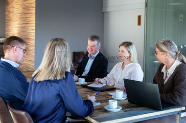 Møteillustrasjon ansatte 