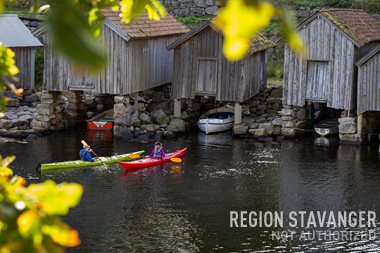 Kayaking ved Nesvåg havn 