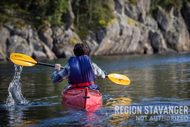 Kayaking ved Nesvåg havn 