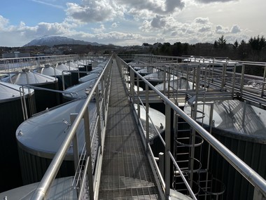 Bilder fra toppen av nye tankpark