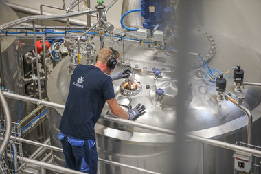 Prosessoperatører i arbeid på konsentratfabrikken aug 2020