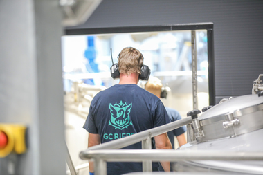 Prosessoperatører i arbeid på konsentratfabrikken aug 2020