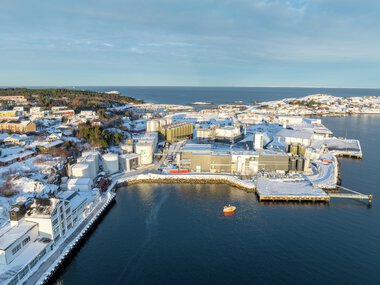 VivoMega Kristiansund dronefoto vinter 2025 fabrikk og administrasjon