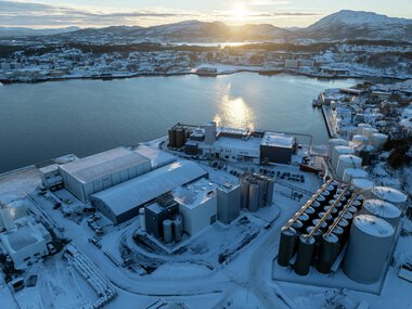 VivoMega Kristiansund dronefoto vinter 2025 fabrikk og administrasjon