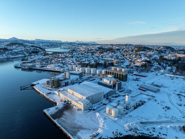VivoMega Kristiansund dronefoto vinter 2025 fabrikk og administrasjon