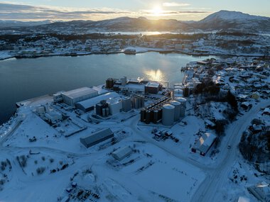 VivoMega Kristiansund dronefoto vinter 2025 fabrikk og administrasjon