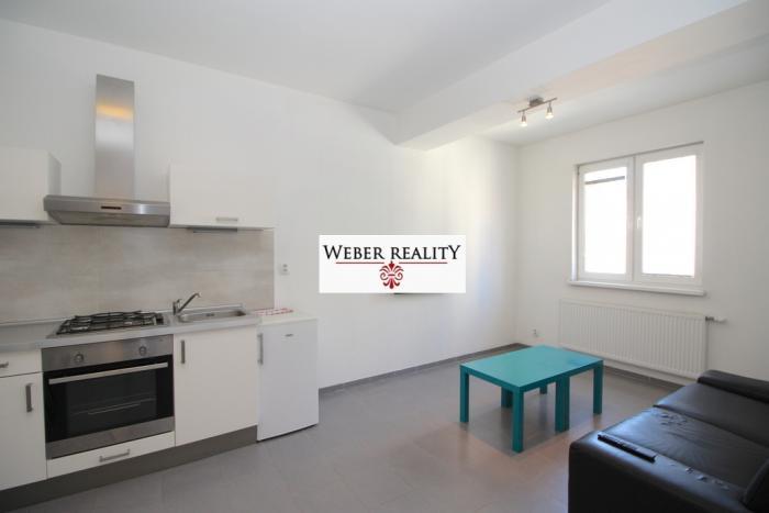 Reality 2-izb.kompletne moderne zariadený byt pri pešej zóne (Gorkého ul.), s energiami