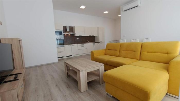 Reality - NOVOSTAVBA – PRIESTRANNÝ ( 72 m2 ) - 2-izbový byt - PARKING -  „City Park“- BBC, Accenture