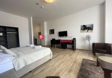 Reality Apartmánový byt s veľkou terasou. (F495-111-ANMi)