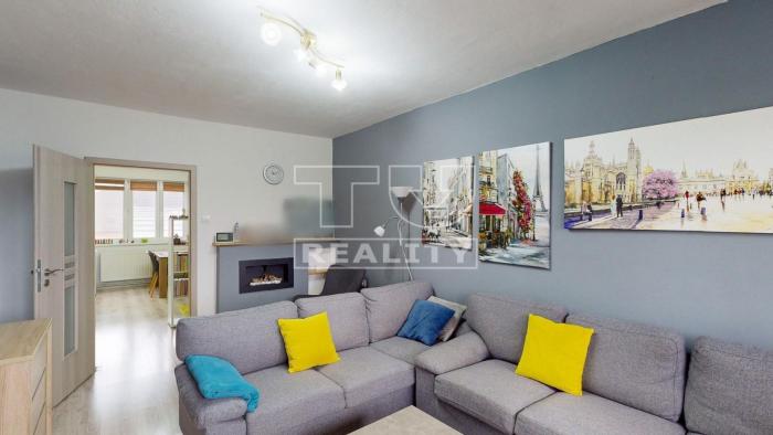 Reality ZNÍŽENÁ CENA!
Na predaj 4 izbový byt Topoľčany - Velušovce - 98m2.
