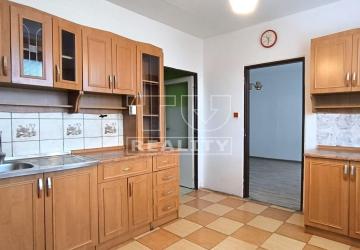 Reality Znížená cena!Na predaj 3,5 izbový byt vo vyhľadávanej lokalite mesta Partizánske,73m2