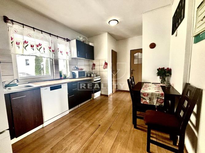 Reality Útulný 3 izbový byt s balkónom v Kremnici, s krásnym výhľadom na mesto a okolie