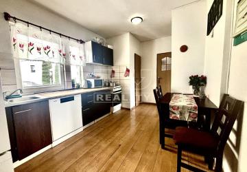 Reality Útulný 3 izbový byt s balkónom v Kremnici, s krásnym výhľadom na mesto a okolie