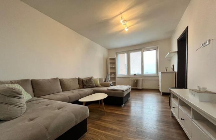 Reality NA PREDAJ 3 IZBOVÝ BYT KOMPLETNÁ REKONŠTRUKCIA BRATISLAVA PETRŽALKA LODŽIA 68 m2