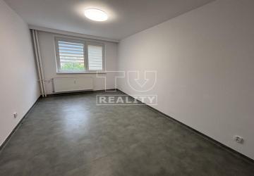 Reality Na skok do centra !! jednoizbový byt na predaj , 43m2, Poprad  - starý juh