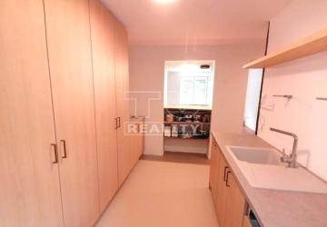 Reality NA PREDAJ 2-IZBOVÝ BYT V NOVEJ DUBNICI S VÝMEROU 63 M2