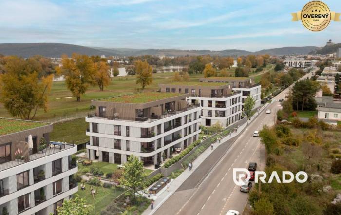 Reality RADO | Rezidencia Karpatská (D.1E), 3i byt 87 m2, predzáhradka 138 m2