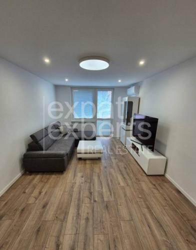 Reality Veľmi pekný, svetlý 2i byt 59 m2, klimatizácia, s balkónom