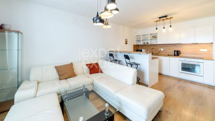 Reality Príjemný, svetlý 2i byt 49m2, A/C, s lodžiou a výhľadom, KOŠICKÁ 52