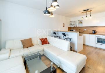 Reality Príjemný, svetlý 2i byt 49m2, A/C, s lodžiou a výhľadom, KOŠICKÁ 52