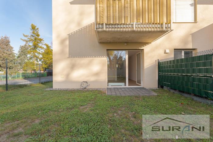 Reality Krásny 2-izbový byt s predzáhradkou 73 m² a parkovaním v Bratislave